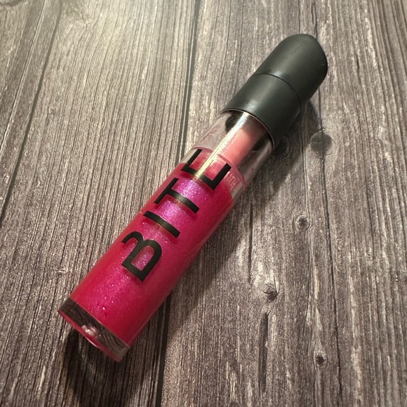 Bite Beauty Plumping Lip Gloss Raspberry Swirl - Picture 2 of 6